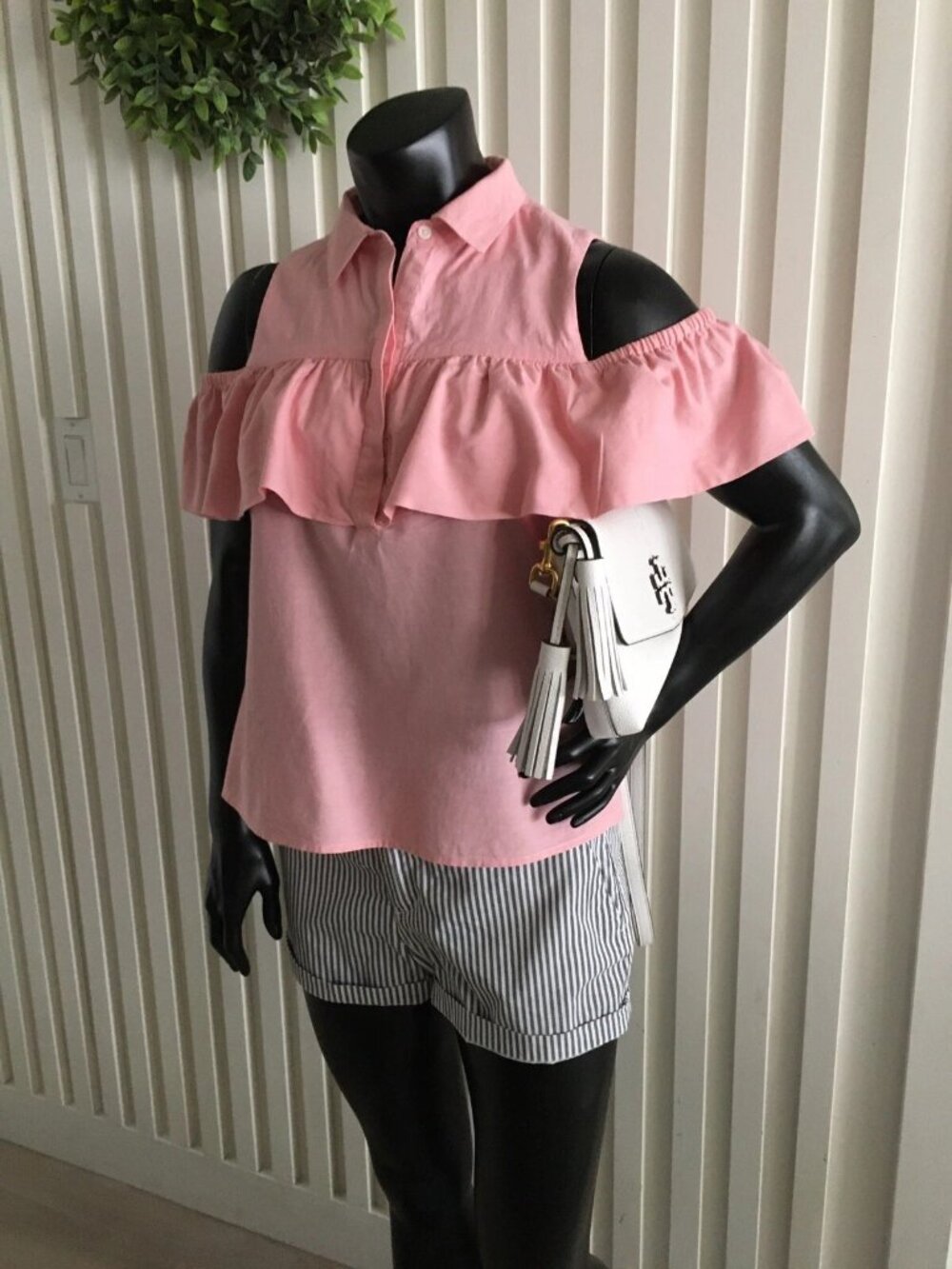 Pink Cold Shoulder Ruffle Top – Size M – Cotton